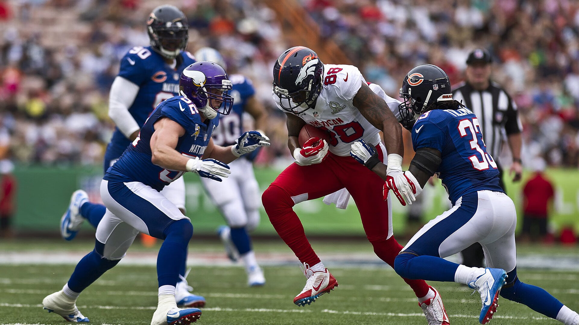 皮特·卡普尔精准的传球与突破,带领袋鼠队迅速转守为攻,皮得皮尔特